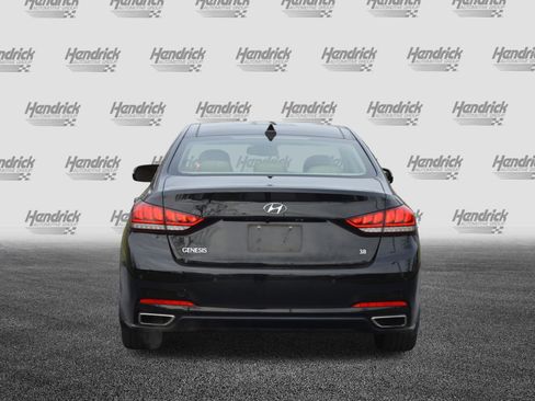 Used 2015 Hyundai Genesis 3.8 w/ Option Group 03 image 10