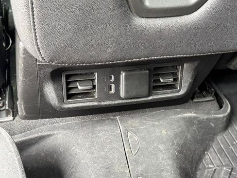 Used 2024 Chevrolet Silverado 1500 LT AWD/4WD image 9