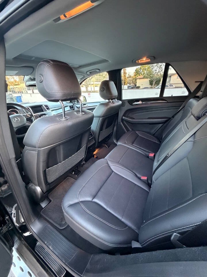 Used 2015 Mercedes-Benz ML 350 4MATIC w/ Premium 1 Package image 12