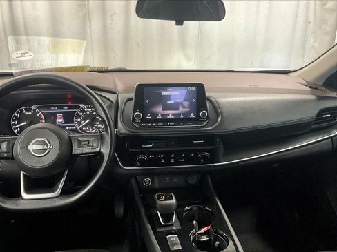 Used 2023 Nissan Rogue S AWD/4WD image 18