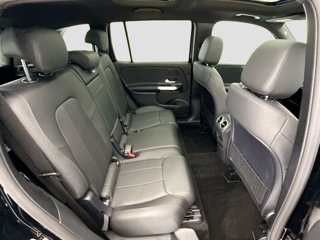 Certified 2024 Mercedes-Benz GLB 250 4MATIC image 21