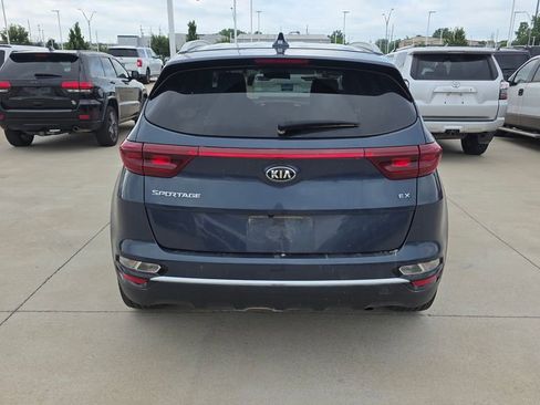Used 2021 Kia Sportage EX FWD image 4