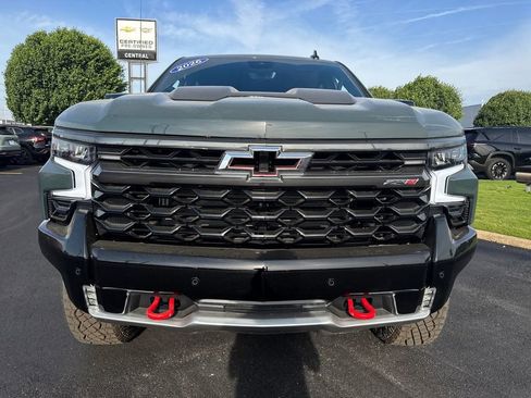 New 2026 Chevrolet Silverado 1500 ZR2 image 10