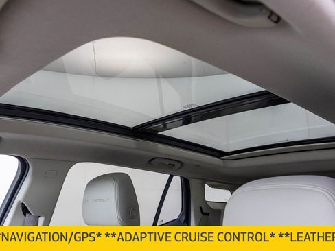 Used 2022 GMC Terrain Denali w/ Denali Premium Package image 7