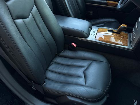 Used 2004 Cadillac XLR image 40