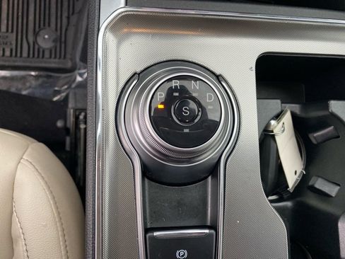 Used 2024 Ford Edge Titanium image 12