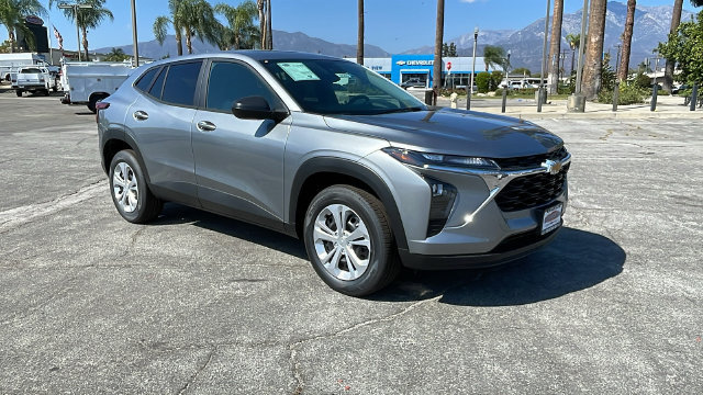 New 2026 Chevrolet Trax LS w/ Driver Confidence Package FWD image 30