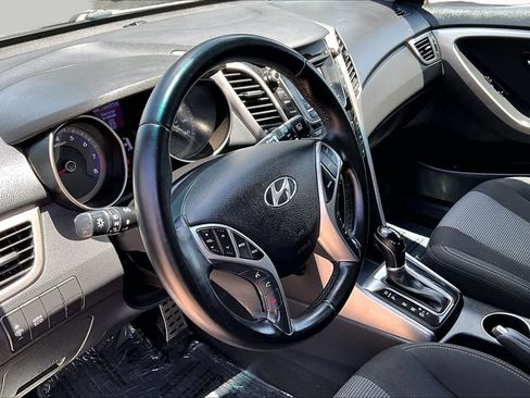 Used 2013 Hyundai Elantra GT w/ Touch & Go Pkg FWD image 17