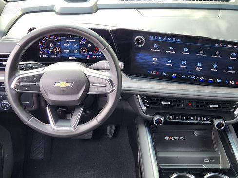 Used 2025 Chevrolet Tahoe LT AWD/4WD image 19