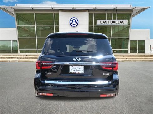 Used 2024 INFINITI QX80 Sensory image 5
