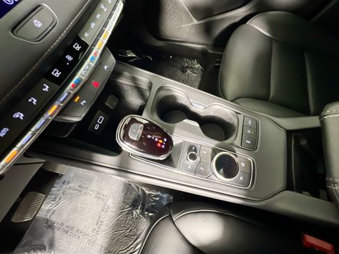 Used 2023 Cadillac XT4 Premium Luxury FWD image 25