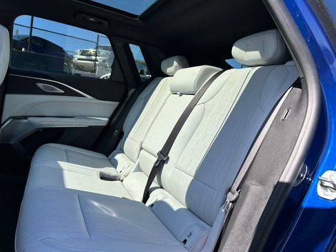 Used 2024 Cadillac Lyriq Sport AWD/4WD image 52
