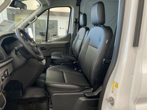 New 2026 Ford Transit 250 148 Medium Roof Extended AWD w/ Exterior Upgrade Package image 15
