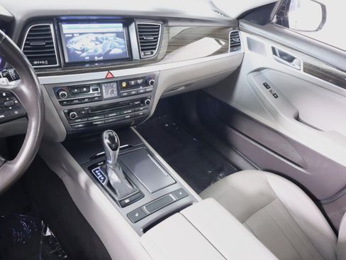 Used 2016 Hyundai Genesis 3.8 RWD image 31