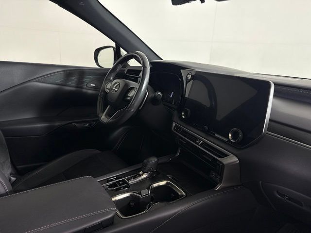 Used 2023 Lexus RX 350 FWD w/ Accessory Package image 19