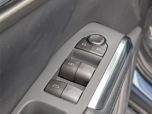New 2026 Chevrolet Traverse LT w/ Sun and Wheel Package FWD image 31