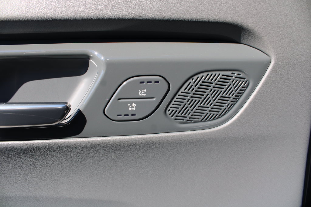 Used 2024 Kia EV9 Land AWD/4WD image 32