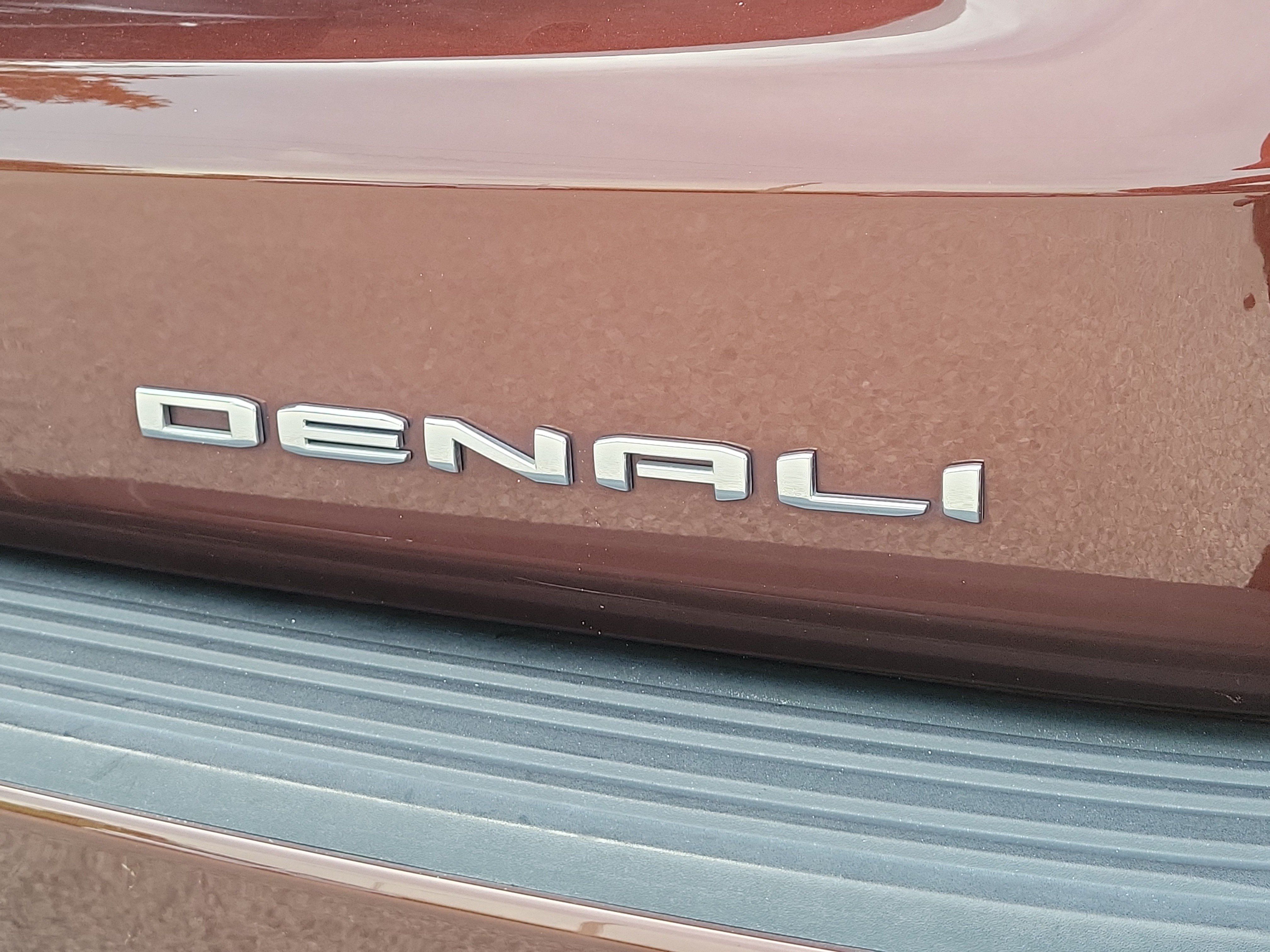 Used 2022 GMC Yukon Denali AWD/4WD image 11