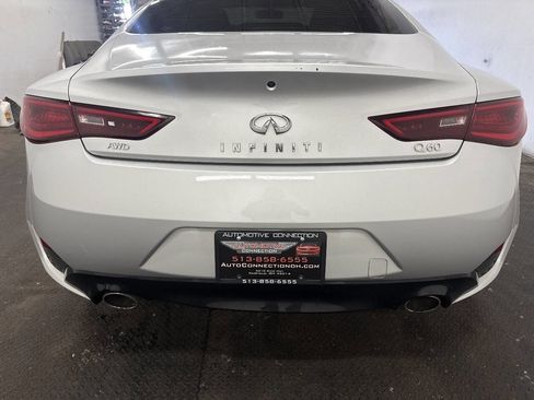 Used 2018 INFINITI Q60 2.0t w/ Moonroof Package AWD/4WD image 5