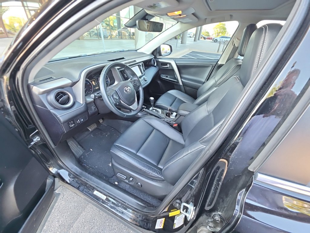 Used 2016 Toyota RAV4 Limited FWD image 10