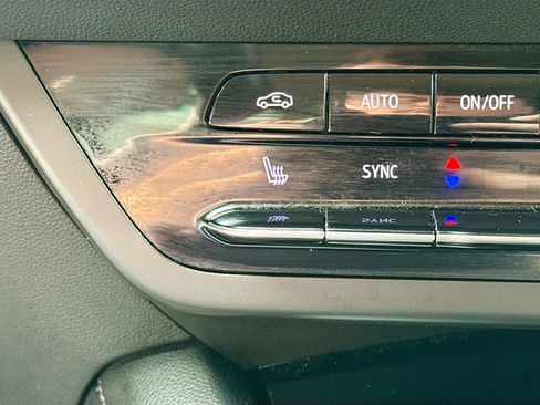 Used 2021 Buick Envision Preferred FWD image 16