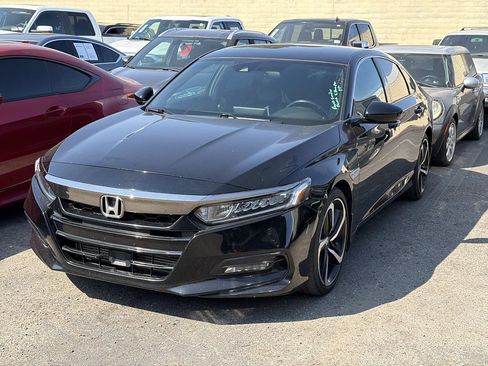 Used 2018 Honda Accord Sport image 3