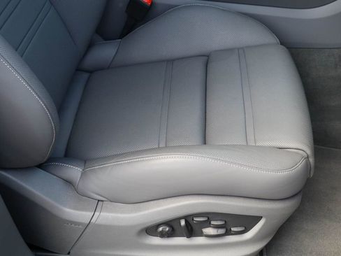 Used 2023 Porsche Cayenne GTS image 29