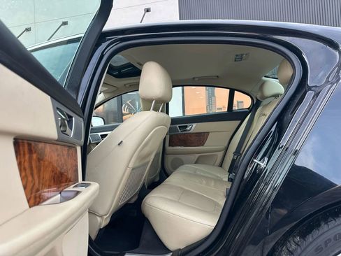 Used 2013 Jaguar XF 3.0 image 7