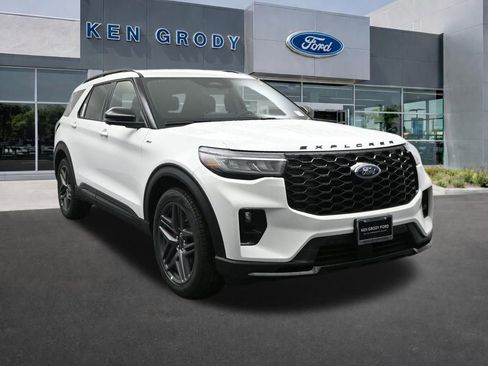 New 2026 Ford Explorer ST-Line image 1