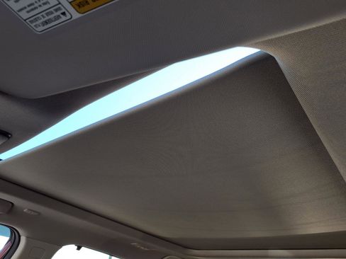 Certified 2025 Nissan Rogue Platinum w/ Tech Package image 23