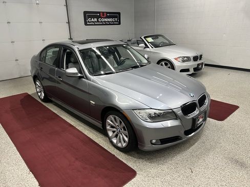Used 2011 BMW 328i xDrive Sedan image 10