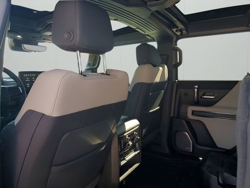 New 2026 GMC Hummer EV 2X image 18