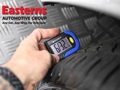 Used 2022 Dodge Challenger SXT image 26