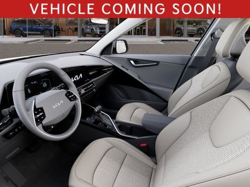 New 2026 Kia Niro EX FWD image 17