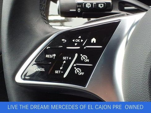 Used 2025 Mercedes-Benz GLC 300 image 10