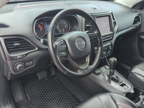 Used 2020 Jeep Cherokee Trailhawk w/ Cold Weather Group AWD/4WD image 12