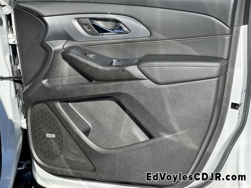 Used 2021 Chevrolet Traverse Premier w/ Redline Edition image 19