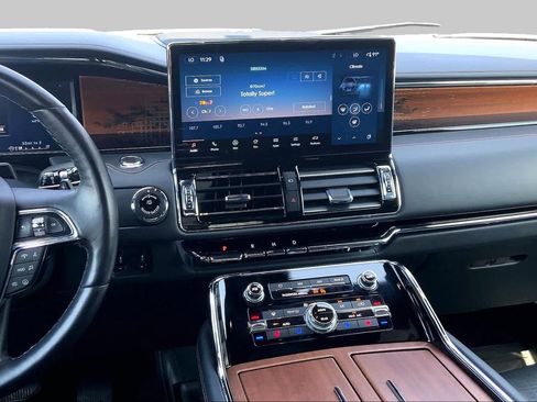 Certified 2023 Lincoln Navigator Black Label AWD/4WD image 7