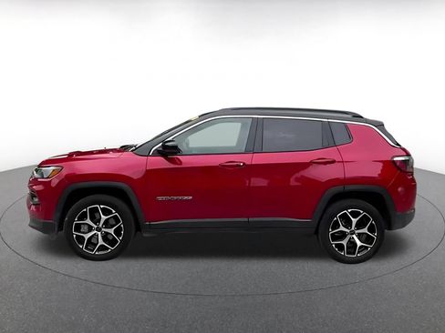 Used 2025 Jeep Compass Limited AWD/4WD image 7