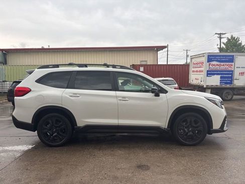 Used 2023 Subaru Ascent Onyx Edition AWD/4WD image 8