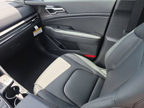New 2027 Kia Sportage EX FWD image 16