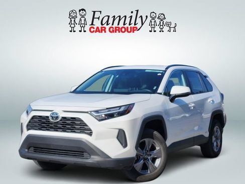 Certified 2025 Toyota RAV4 XLE AWD/4WD image 1