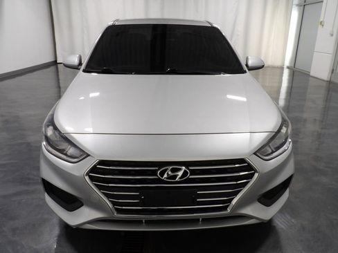 Used 2020 Hyundai Accent SE FWD image 2