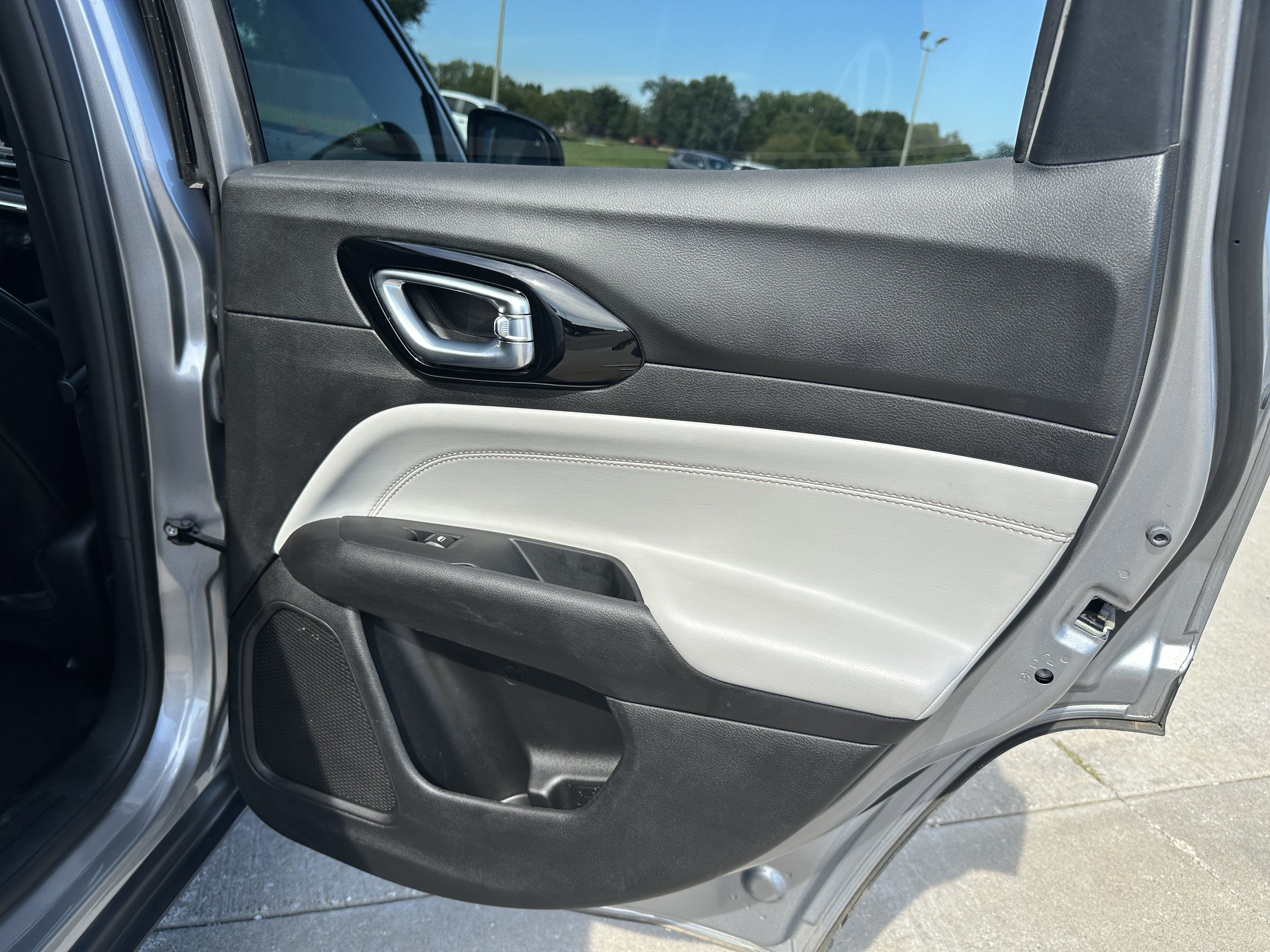 Used 2024 Jeep Compass Limited AWD/4WD image 30
