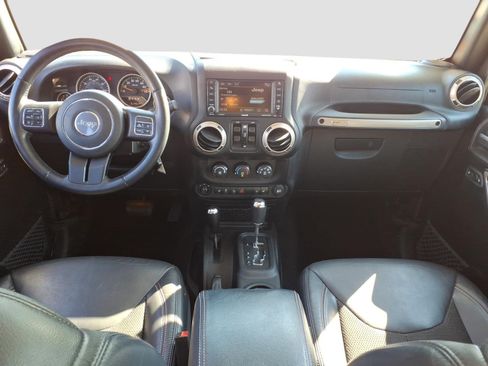 Used 2016 Jeep Wrangler Unlimited Sahara AWD/4WD image 11