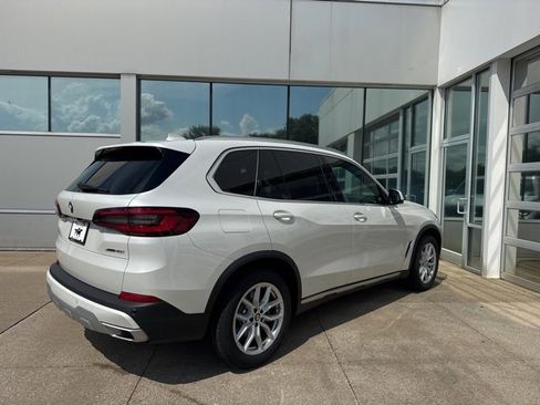 Used 2023 BMW X5 xDrive40i w/ Premium Package image 30