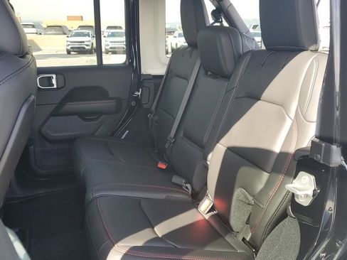 New 2026 Jeep Wrangler Unlimited Rubicon image 14