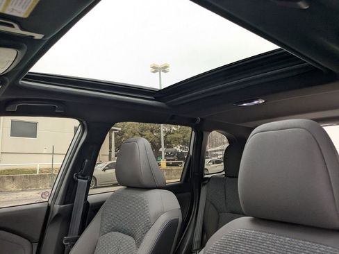 Used 2025 Subaru Forester Premium image 22