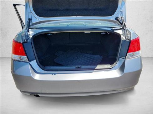Used 2011 Subaru Legacy 2.5i Limited AWD/4WD image 19