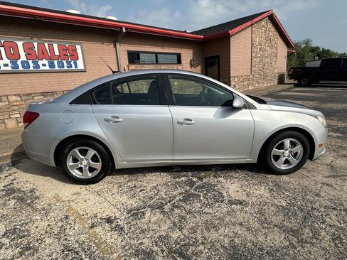 Used 2011 Chevrolet Cruze LT FWD image 10